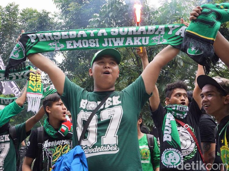 Bonek Datangi Kongres PSSI