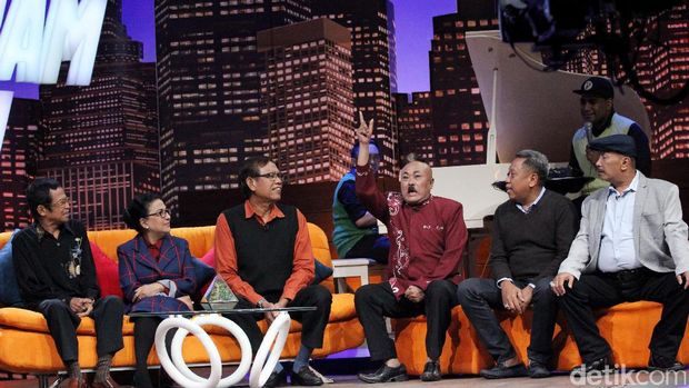 Para pemain Srimulat saat ditemui di Studio Hitam-Putih