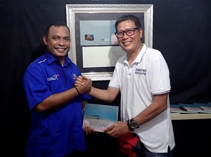 Lewat Tangannya, Kecantikan Bawah Laut Raja Ampat Jadi Buku