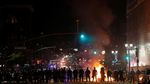 Demo Anti-Trump di California Rusuh