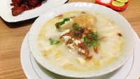 Soto Banjar ‘Nyaman’ khas Kalimantan di Jl. P.Anatasari ini memakai kapulaga dan rempah yang direbus perlahan. Kuahnye keruh dengan rasa gurih enak.Foto: Detikfood