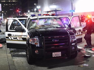 Demo Anti-Trump Meluas, Sejumlah Fasilitas Umum Dirusak
