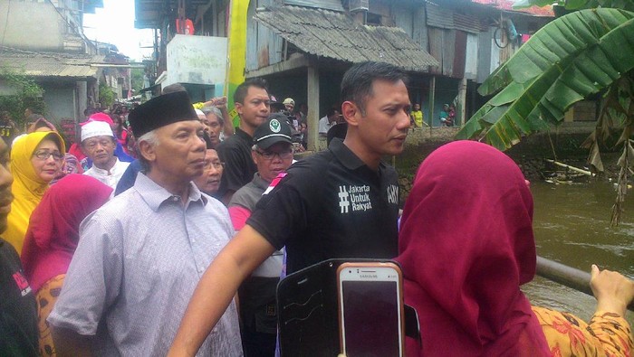 Agus Yudhoyono: Warga Pondok Labu Minta Pengerukan Kali Agar Tak Banjir