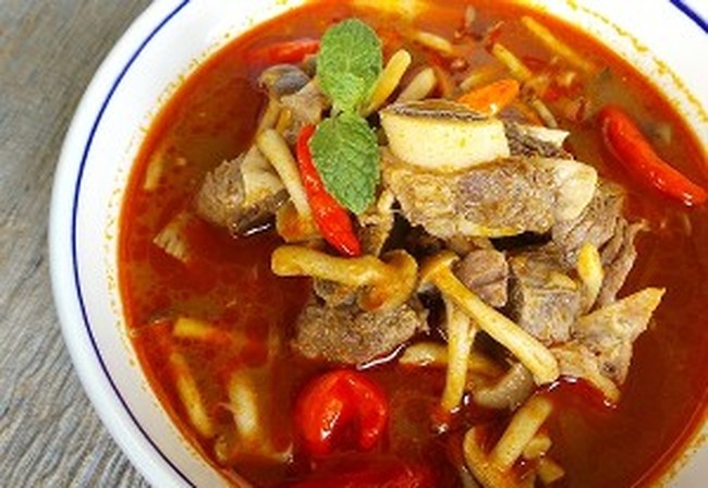 Iga Sapi Enak Diolah Jadi Tongseng dan Tom Yum yang Sedap
