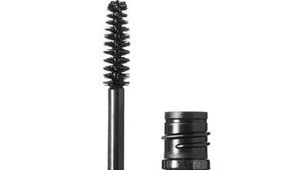 Tips Memilih Bentuk Sikat Maskara Agar Bulu Mata Lentik Maksimal