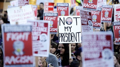 Ribuan Warga AS Demo Anti-Trump