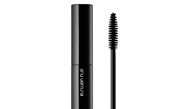 Tips Memilih Bentuk Sikat Maskara Agar Bulu Mata Lentik Maksimal