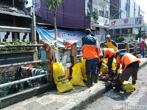 Dadang Naser dan Ridwan Kamil Siapkan Solusi Atasi Banjir