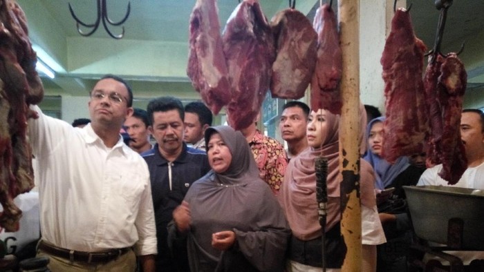 Teriakan Asal Jangan Ahok Terdengar Saat Anies Blusukan di Kebayoran Lama