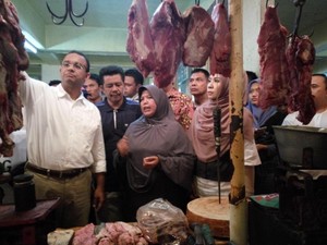 Jurus Anies Jaring Aspirasi dari Pedagang di Pasar Kebayoran Lama