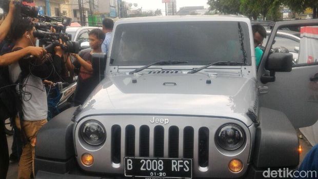 Ahok Suka Mobil SUV, Khususnya Jeep