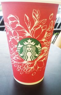 Desain Kreasi Flo Terpilih Jadi Salah Satu Desain Red Cup Starbucks Internasional