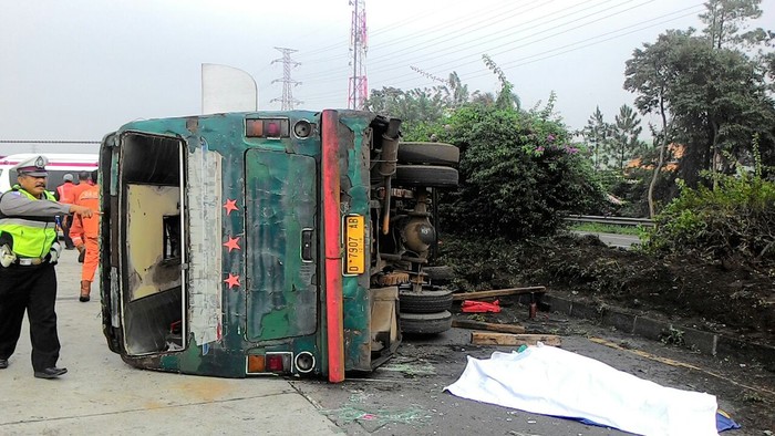 Bus Kecelakaan di Tol Padaleunyi, Satu Penumpang Tewas