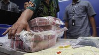 Total uang yang ditampung sebesar Rp 340 juta.