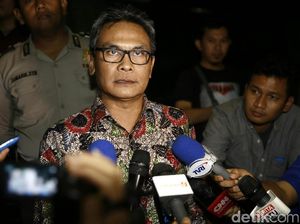 Jokowi Segera Putuskan Nasib Khofifah dan Airlangga di Kabinet