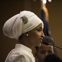 Dari kampung pengungsi ia punya kecerdasan dan wawasan. Ini adalah cerita indah untuk memberitahu sebagai orang Amerika, kia bangga Minnesota punya pemikiran terbuka, ungkap mantan walikota Minnepolis R.T. Rybak dilansir dari Star-Tribune. Foto: AFP PHOTO / STEPHEN MATUREN