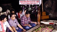 Djarot berdoa di makam Bung Karno di Blitar, Jawa Timur. (Istimewa).