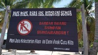 Foto: a pula papan peringatan untuk tidak membuang sampah sembarangan. Agar Arborek tetap bersih dan lestari (Sukma/detikTravel)
