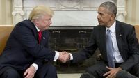 Kecanggungan berada pada puncaknya. Trump tidak menatap mata Obama saat keduanya bersalaman.