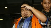 Kasus ini juga menjerat Bupati Banyuasin Yan Anton Ferdian (YAF).