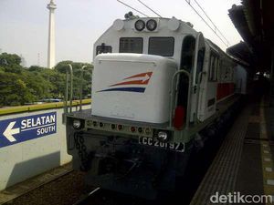 Kereta Api Lodaya Tambahan Anjlok di Nagreg