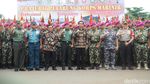 Sambangi Markas Marinir, Jokowi Naik Tank