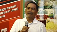Rizal Mallarangeng memberikan pemaparan.