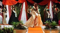 Miss Waria Indonesia 2016 diikuti 30 finalis dari seluruh Indonesia.