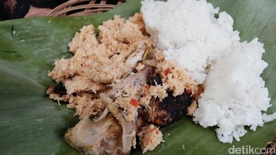 Rasa Lezat dan Makna Kesabaran di Balik Pecel Pitik Banyuwangi