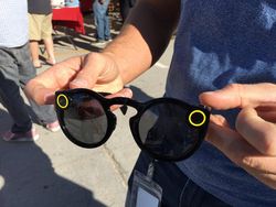 Spectacles, Kacamata Pintar Snapchat Dijual dengan Cara Unik