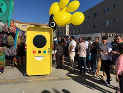 Spectacles, Kacamata Pintar Snapchat Dijual dengan Cara Unik