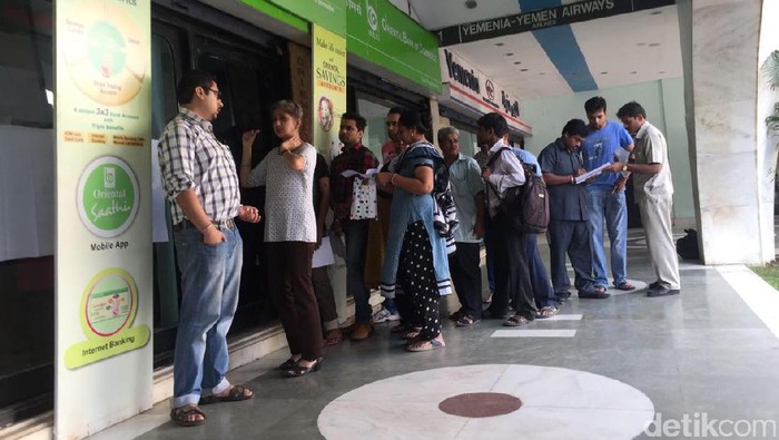 Layani Penukaran 500 dan 1.000 Rupee, Bank di India Tetap Buka Akhir Pekan