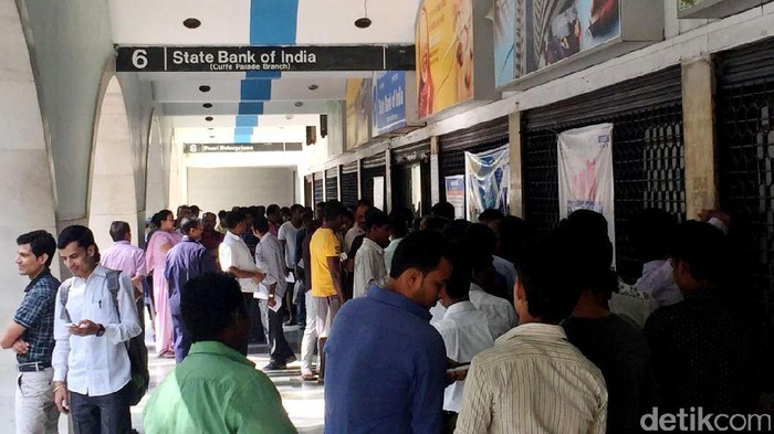 Warga India Protes: Gara-gara Segelintir Orang Kaya, Semua Jadi Repot