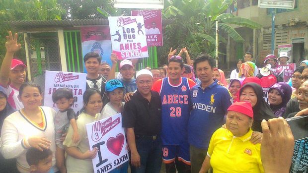 Warga Kuningan Barat Minta Sandiaga Carikan Jodoh untuk Kakek 70 Tahun