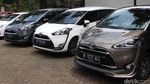 Honda BR-V dan Toyota Sienta Kompak Nyungsep