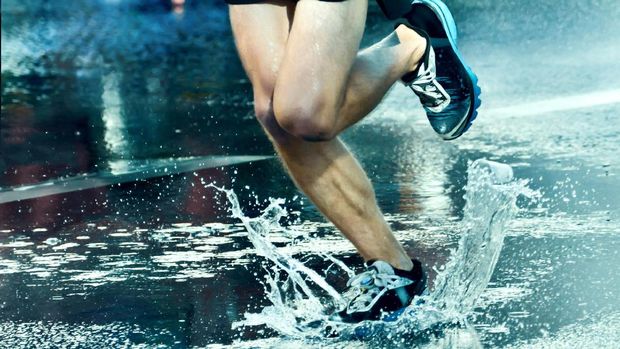 Berlari termasuk olahraga yang murah meriah