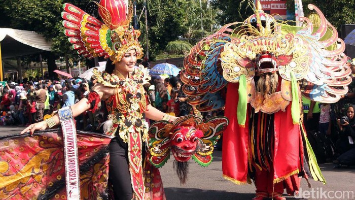Serba-serbi Meriahnya Banyuwangi Ethno Carnival 2016