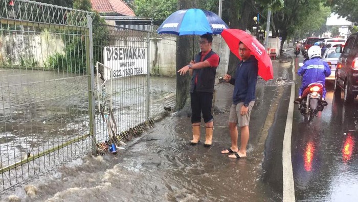 Ridwan Kamil: Pembongkaran Akses yang Halangi Saluran Air Dimulai Hari Ini