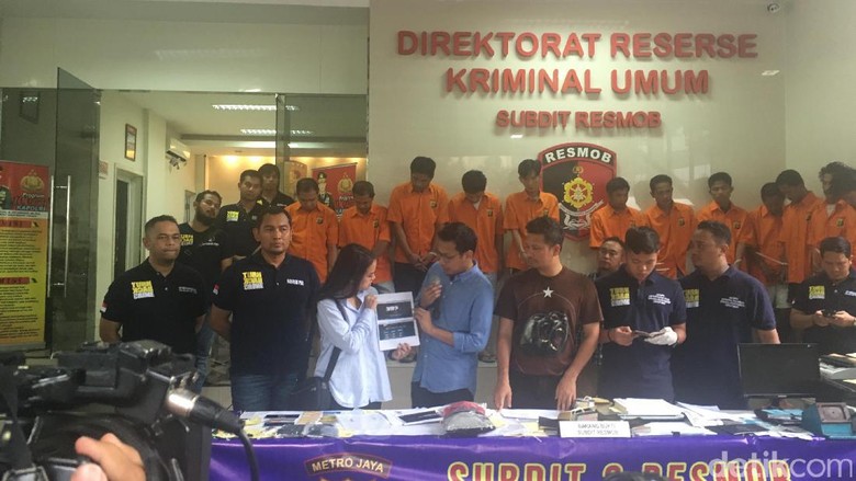 Polisi Tangkap Pemalsu Website Djakarta Warehouse Project Polisi Tangkap Pemalsu Website Djakarta Warehouse Project