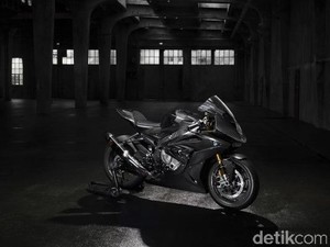 Motor Paling Eksklusif BMW, Pakai Serat Karbon