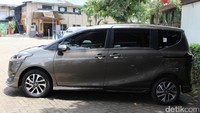 Penjualan Sienta dalam data yang sama terus merosot setiap bulannya. Bahkan pada Maret dari tujuh model Sienta yang ditawarkan hanya 35 unit Sienta terdistribusi. Foto: M Luthfi Andika