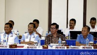 Rencananya dalam waktu dekat Tono Suratman akan bertemu dengan Menpora Imam Nahrawi untuk menyampaikan keluhan dan saran dari PB/PP dan KONI Provinsi, jika nantinya alasan Kemenpora pembatalan PON Remaja hampir berbarengan dengan Pekan Olahraga Pelajar Nasional (Popnas), maka waktunya bisa dijadwal ulang.