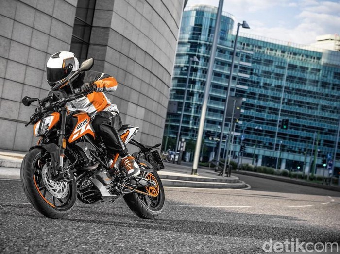 Ini KTM Duke dengan Mesin Terkecil