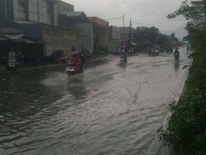 Banjir Setinggi 30 Cm Genangi Rancaekek Bandung, Lalin Tersendat