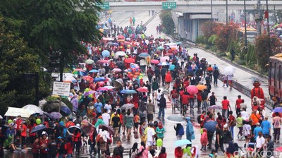 Gerimis, CFD Tetap Ramai