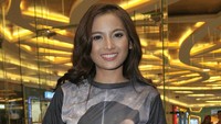 Pada kesempatan itu, Acha menceritakan pengalamannya syuting film tersebut di Amerika Serikat. Foto: Noel/detikHOT