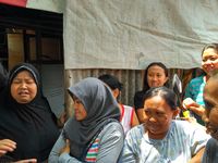 Ditelantarkan 3 Tahun usai Digusur, Ibu Ini Mengadu ke Anies Baswedan