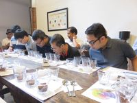 Seluk Beluk Proses <i>Roasting</i> dan <i>Cupping</i> Dicermati para Peserta