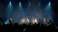 Menurunkan temponya, Farewell My Love dibawakan dengan penuh penghayatan oleh boyband di bawah naungan SM Entertainment tersebut. Foto: Delia Arnindita Larasati/detikHOT