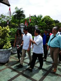 Sandiaga Uno Ziarah ke Makam Bung Hatta, Ali Sadikin, dan AR Baswedan